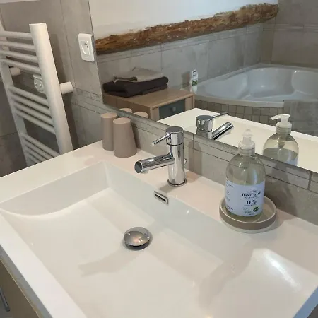 Cosy A Cote Du Palais Des Festivals Apartment
