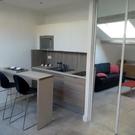 Cosy A Cote Du Palais Des Festivals كان